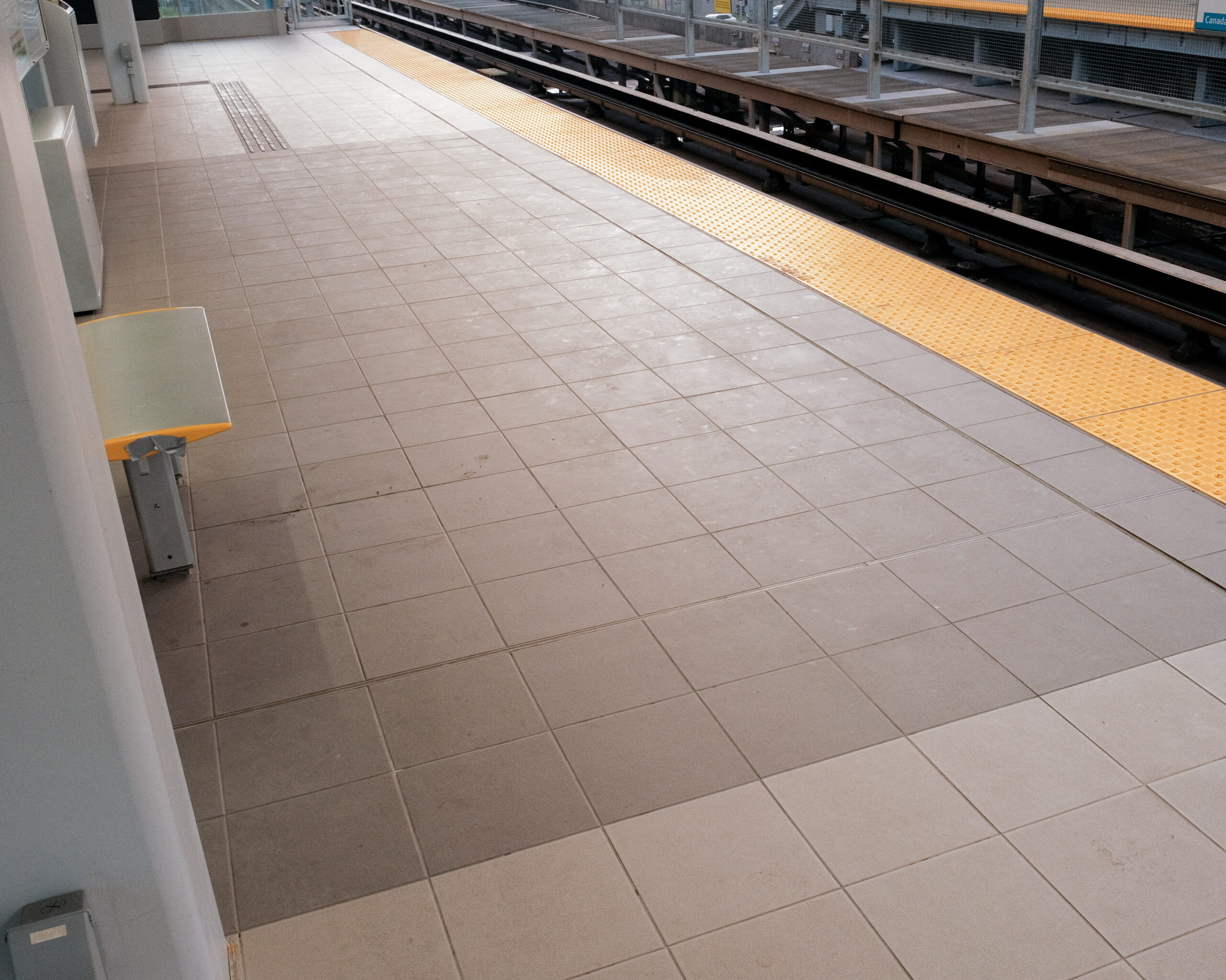 Tiled floors of platform floor
